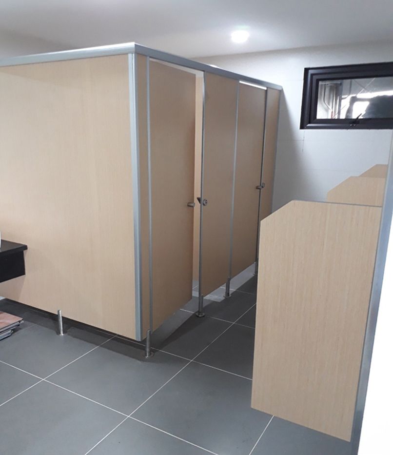 Vách ngăn nhà vệ sinh bằng nhựa - Giải pháp tối ưu cho không gian vệ sinh hiện đại